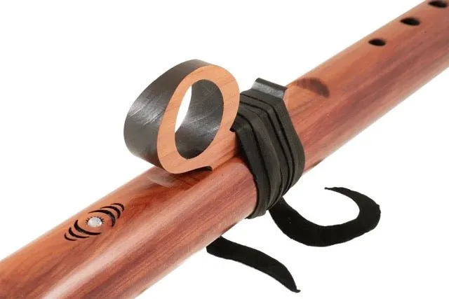 432 Hz EarthTone Flute in High B - Aromatic Cedar