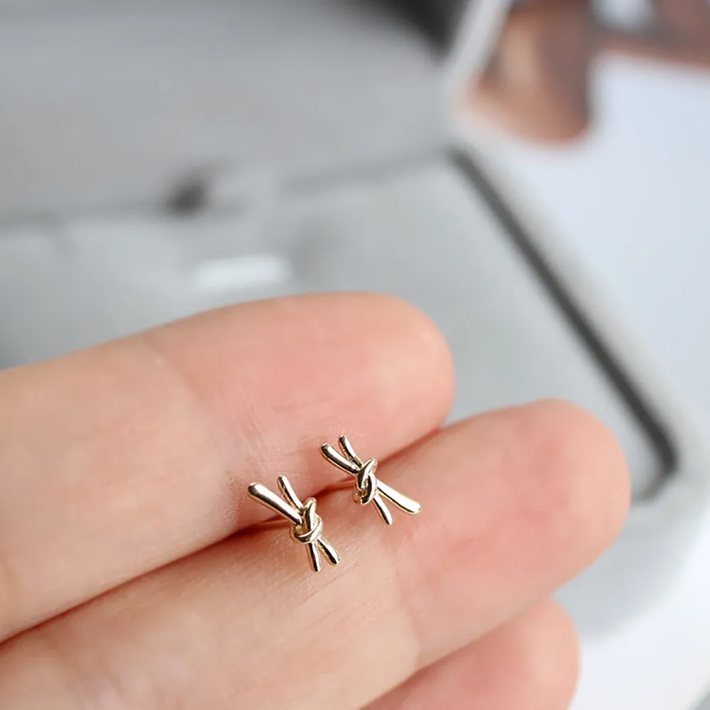 9K Solid Gold Ear Stud Earrings Bow Simple Beautiful Charm Jewelry