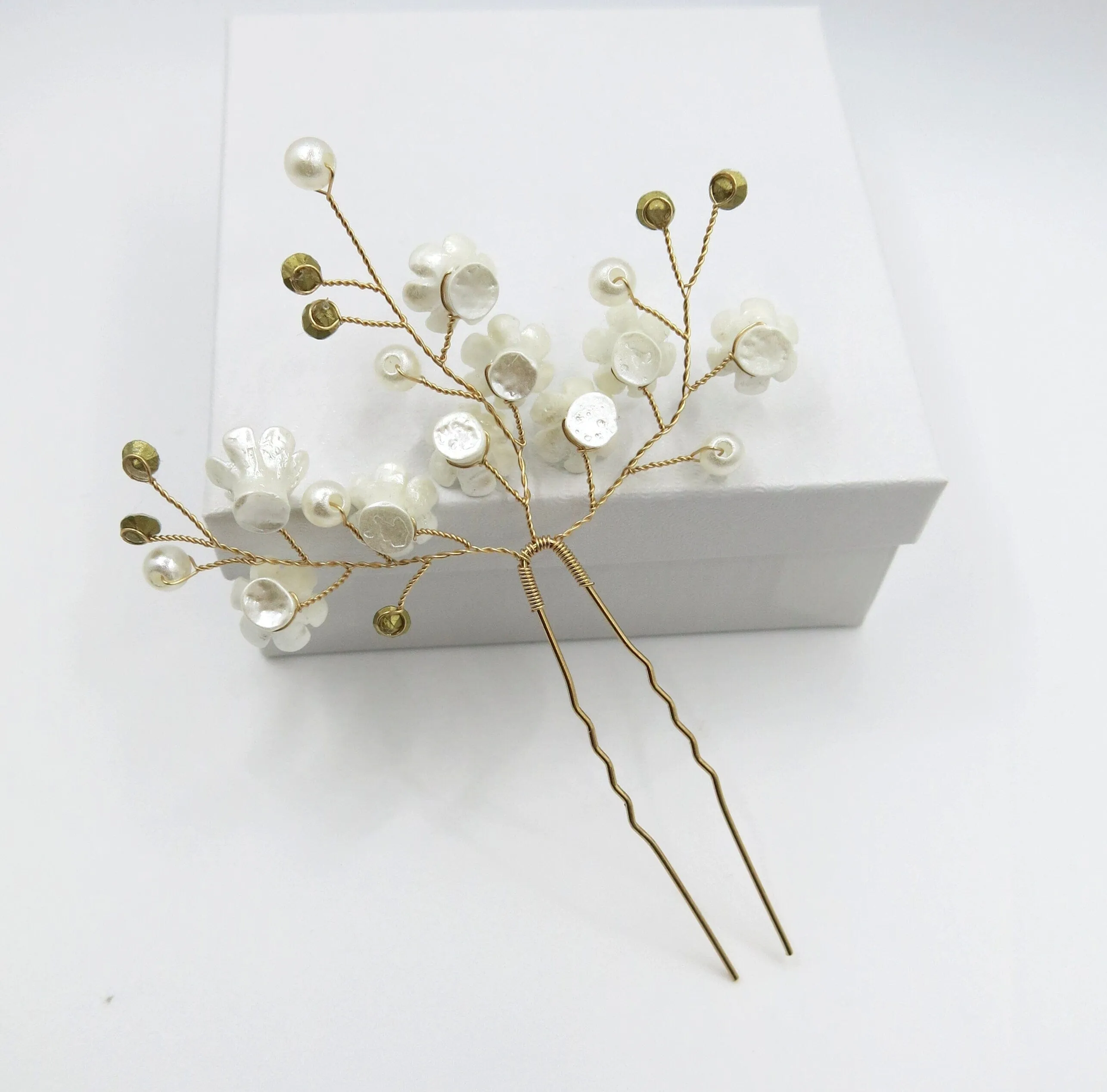 Abalone Like Flowers Large Gold Hairpin, Bridal Party Floral Hairpiece, Wedding Small Ivory Flower Hair Pin, Branch Wire Hairpin