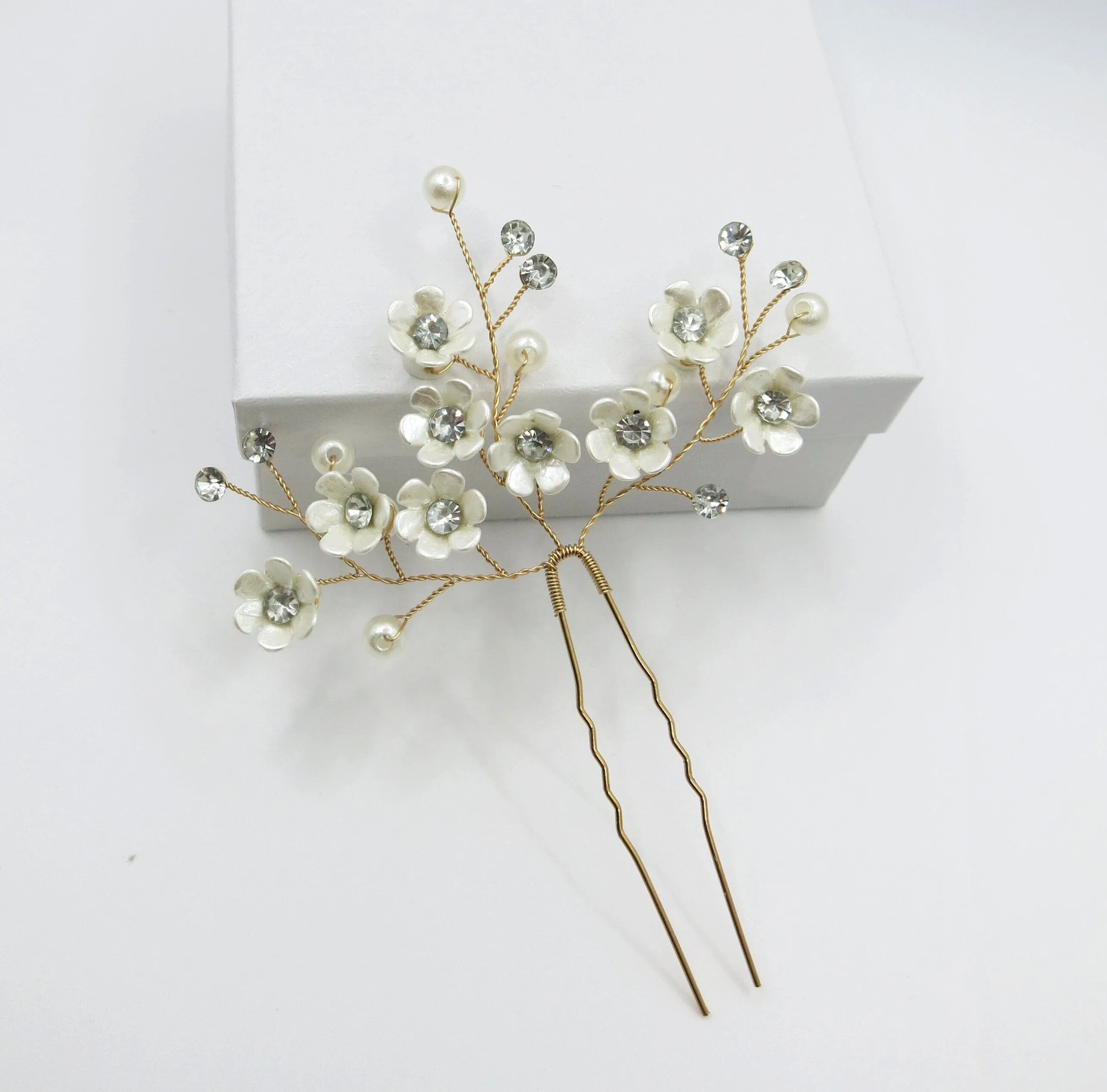 Abalone Like Flowers Large Gold Hairpin, Bridal Party Floral Hairpiece, Wedding Small Ivory Flower Hair Pin, Branch Wire Hairpin