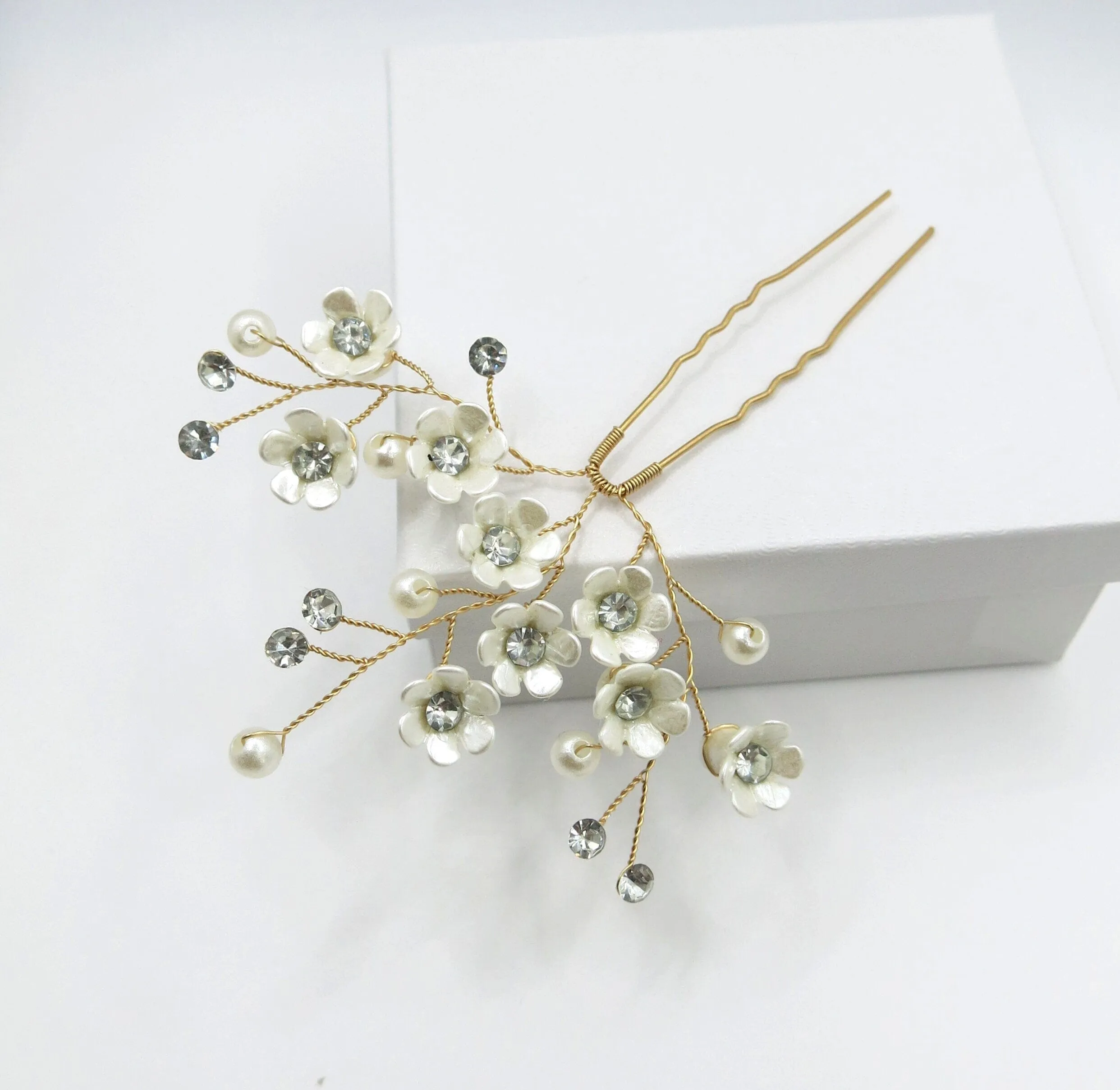 Abalone Like Flowers Large Gold Hairpin, Bridal Party Floral Hairpiece, Wedding Small Ivory Flower Hair Pin, Branch Wire Hairpin