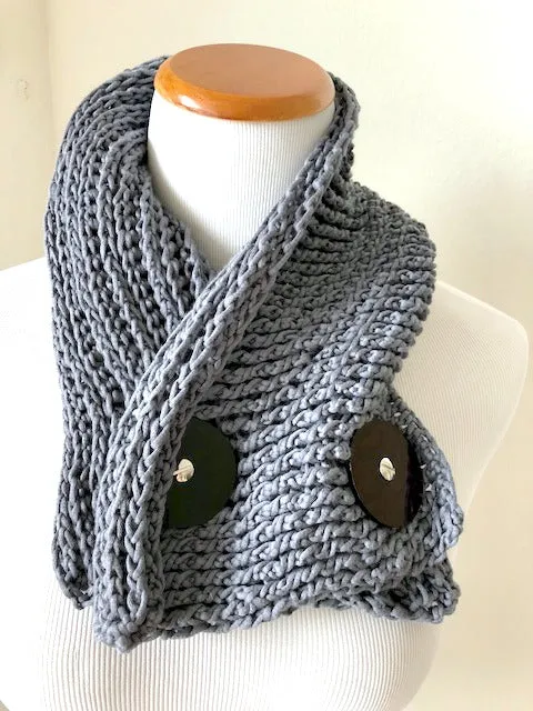 Aube crochet mini wrap pattern
