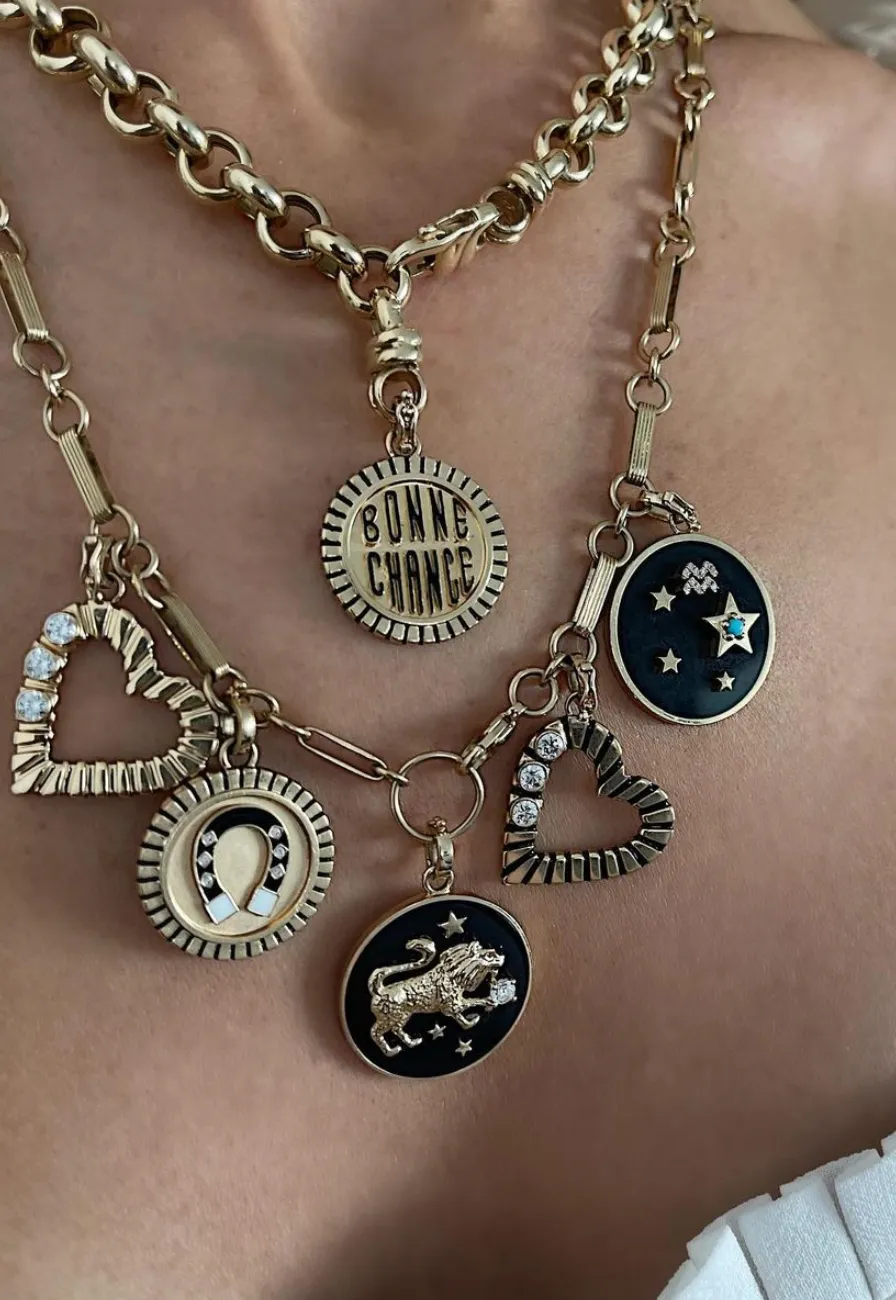 Bonne Chance Pendant - Yellow Gold