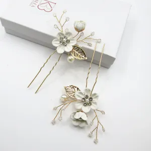 Bridal White Flower 2 PC Hairpin Set, Wedding Fabric Hair Pins, Floral Pearl Wire Hairpiece, Bridesmaid Silk Flower Hairpin 2 PC Set