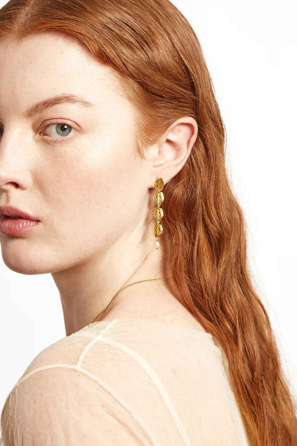 FALLING LEAF TIERED EARRINGS IN WHITE PEARL
