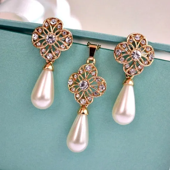 Gold Floral Deco Pearl Bridal Jewelry Set. Flower Crystals Pearl Drop Wedding Jewelry Set. Pearl Earrings And Necklace Bridal Set.