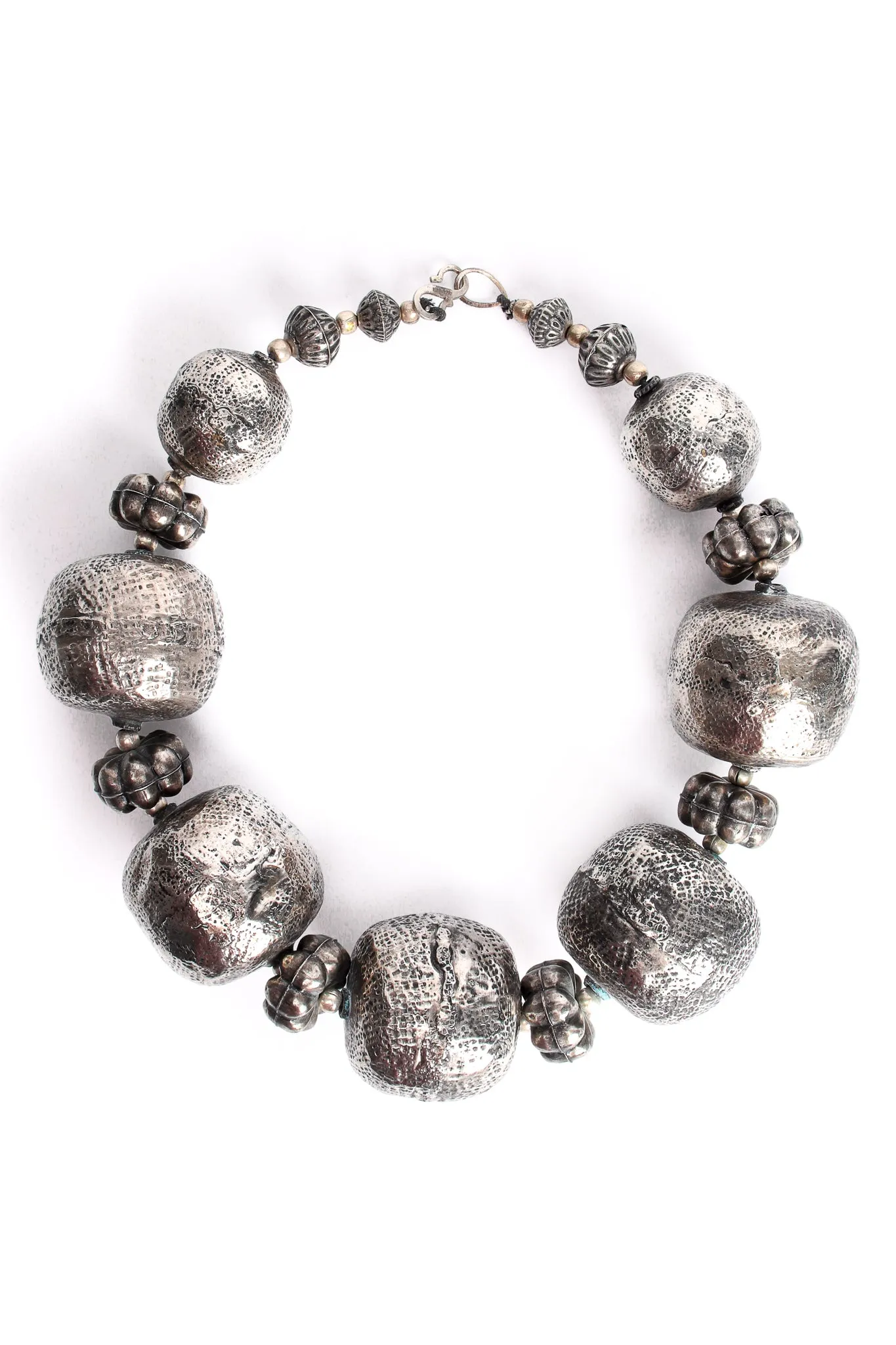 Hammered Ball Collar