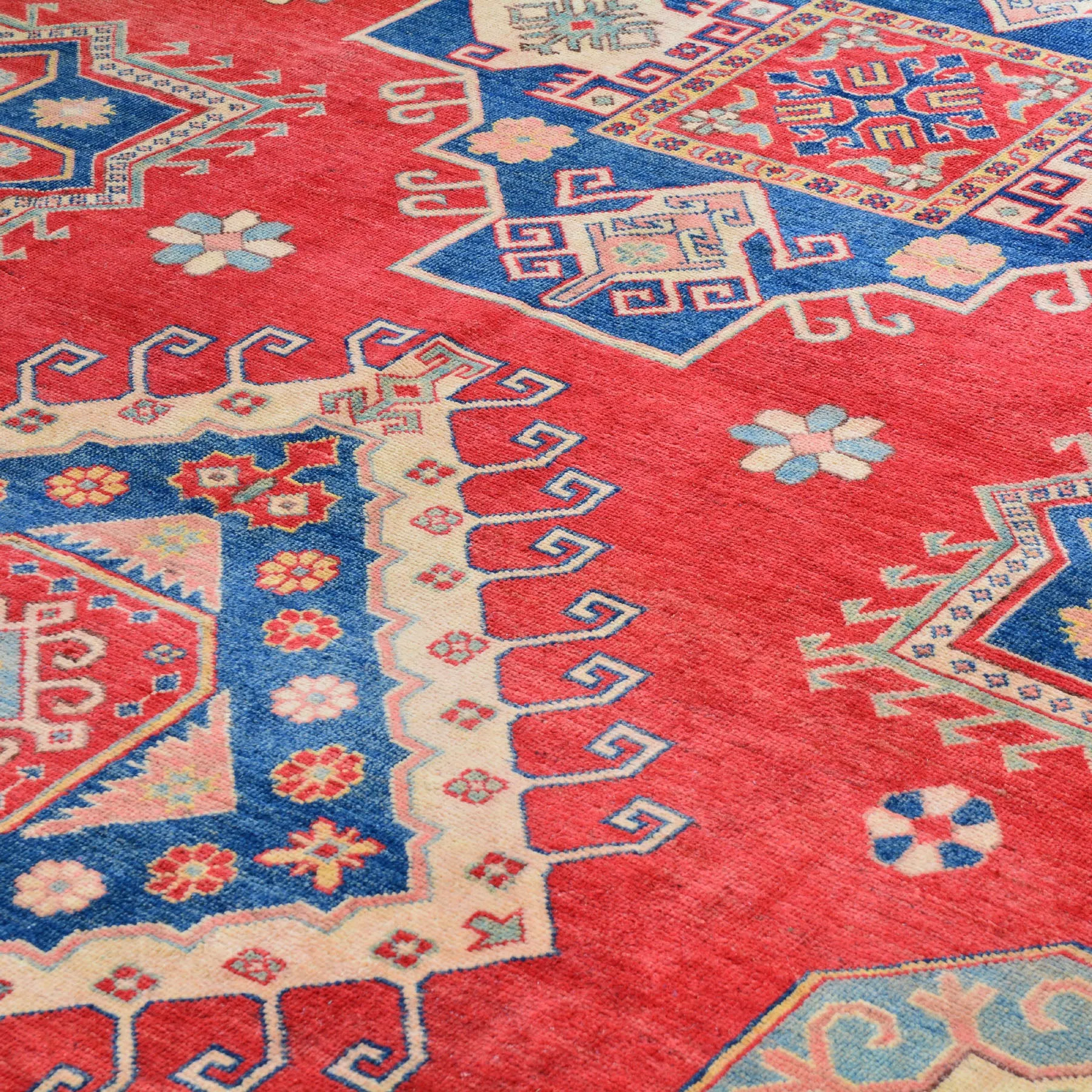 Hand-Knotted Caucasian Design Kazak Wool Handmade Rug (Size 10.9 X 15.7) Brral-3717