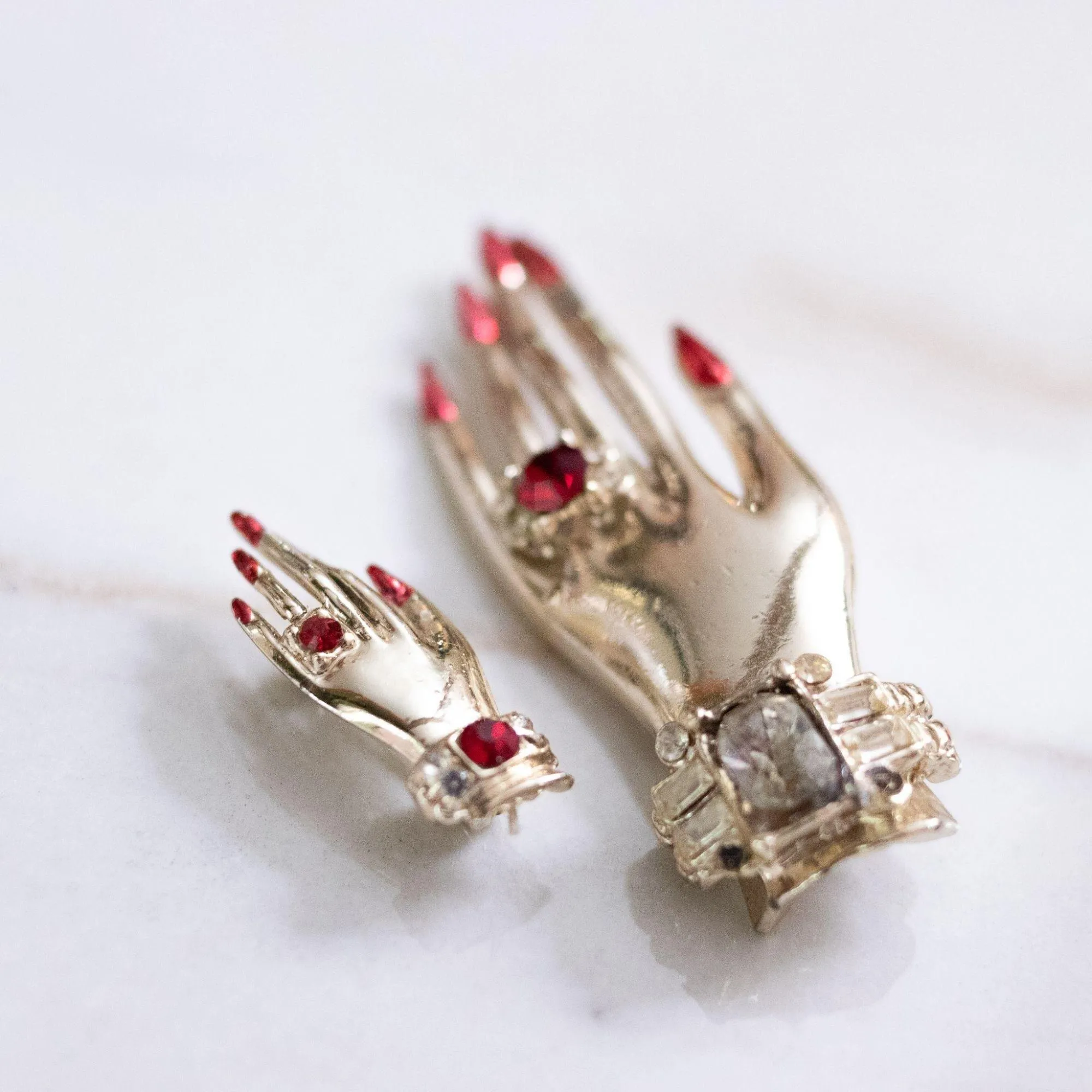 Vintage Hands of Friendship Scatter Pin Brooch Set